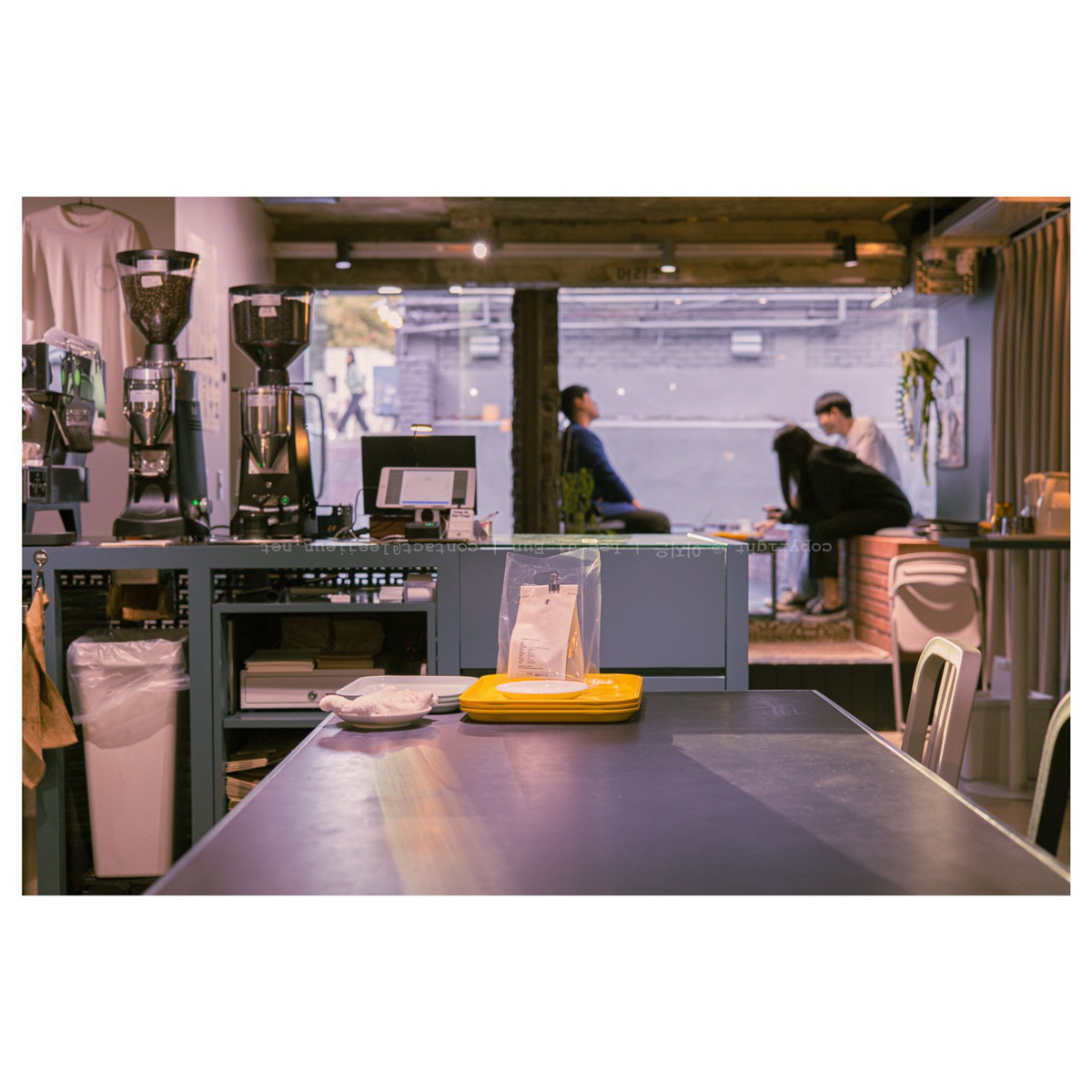 요즘 원두사러 들르는 카페. 여자직원 분이 취향기억을 매우 잘해주신다.