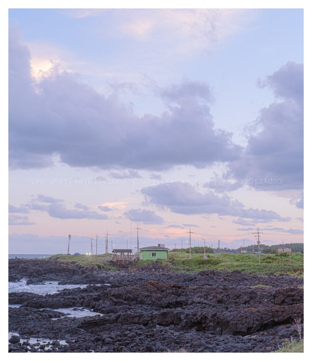 #075. 22년 8월 제주: 하늘은 길이며 바다이며 용암