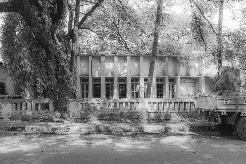 #234. 빛나는 햇빛 (25): 내 첫 사진관 자리를&nbsp;계약했다