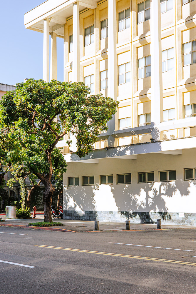 #283. 빛나는 햇빛 (75): 2023년 11월. 타이페이 강렬한 햇빛 중심&nbsp;셀렉.