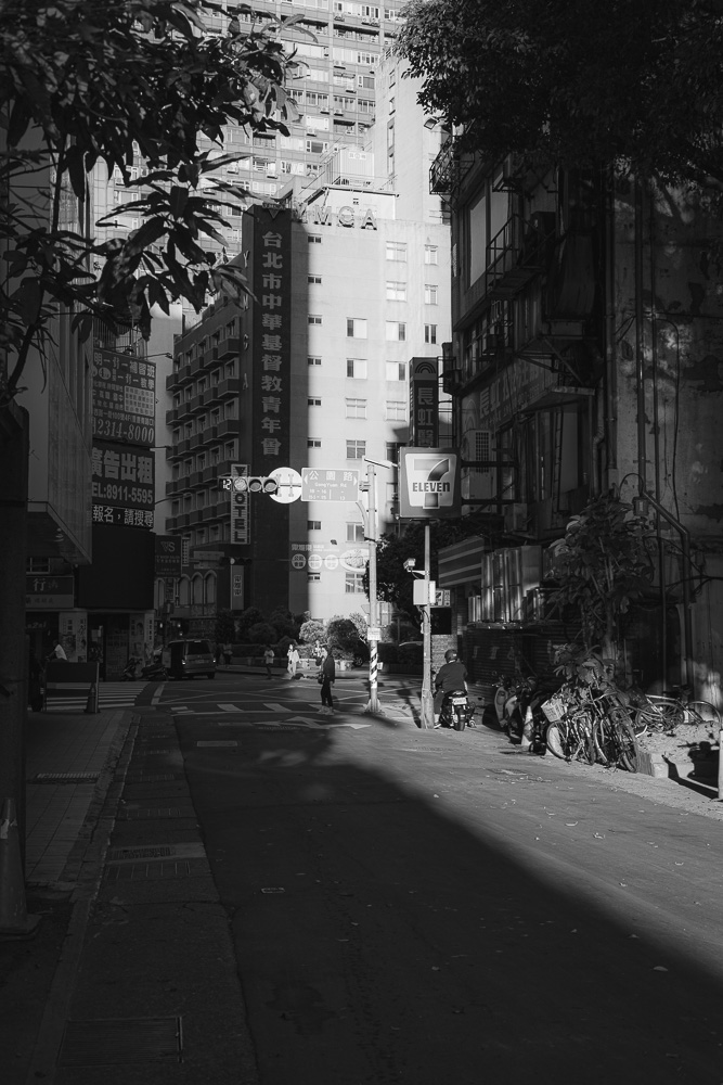 #285. 빛나는 햇빛 (77): 2023년 11월. 타이페이 중심가. 햇빛중심&nbsp;재셀렉