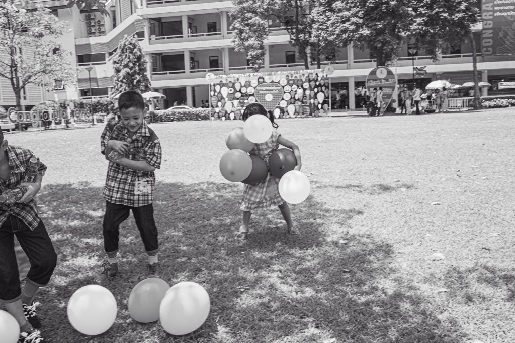 #353. 슬라브 감성의 날씨와 그 음악을 바탕으로 작업한 더운지역 태국&nbsp;사진